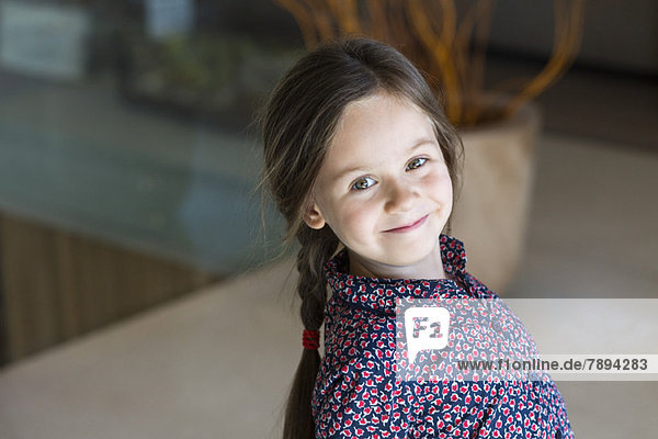 Porträt eines lächelnden Mädchens