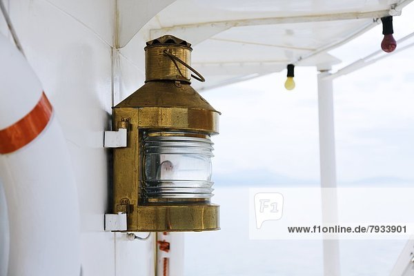 Lampe auf einem Dampfschiff
