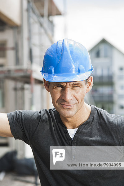 Bauarbeiter auf einer Baustelle  Portrait