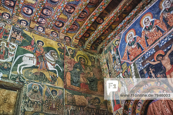 Debré Berhan Selassie Kirche  alte Wandmalereien schmücken den Innenraum
