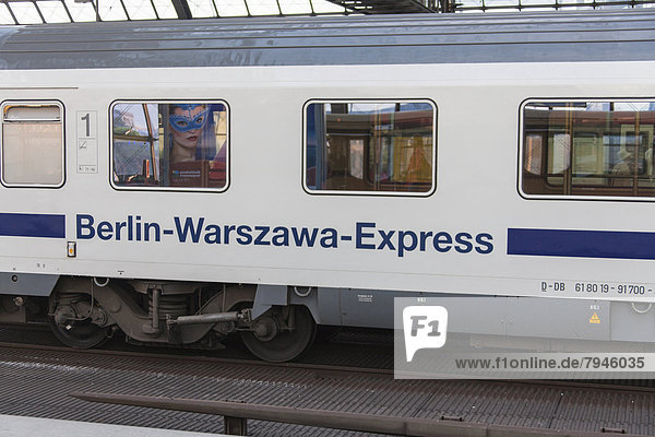 Waggon  Berlin-Warschau-Express  Berlin Hauptbahnhof