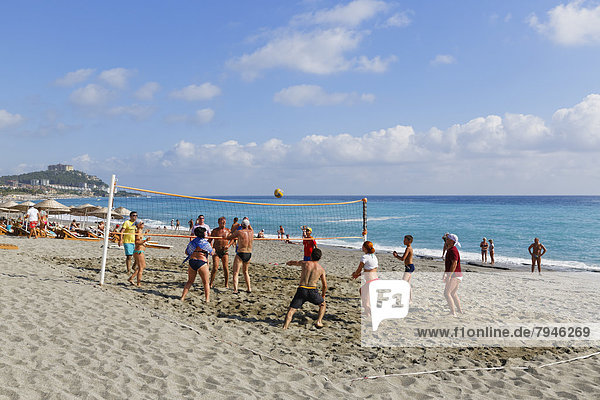 People playing volleyball on Keykobat beach
