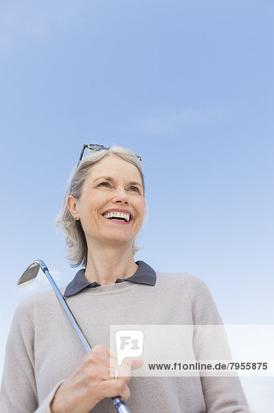 Senior  Senioren  Frau  halten  Golfsport  Golf  Verein
