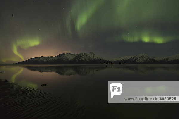 Wasser  Berg  über  tanzen  Spiegelung  Ansicht  Turnagain Arm  Kenai-Fjords-Nationalpark  Polarlicht  Aurora  Halbinsel