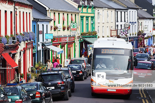 Gebäude  Straße  beschäftigt  bunt  Dorf  irisch
