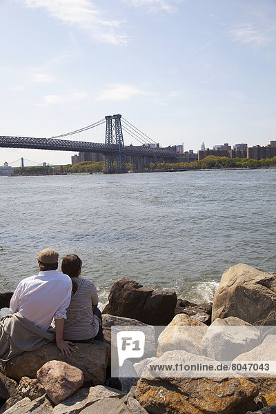 Vereinigte Staaten von Amerika  USA  sitzend  New York City  Straße  Ehrfurcht  Brücke  Ansicht  Brooklyn  Manhattan  New York State