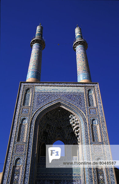 Farbaufnahme  Farbe  Großstadt  Kachel  Iran  Moschee  alt