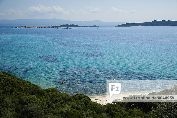 entfernt Strand klein Insel Einsamkeit Griechenland Mittelmeer