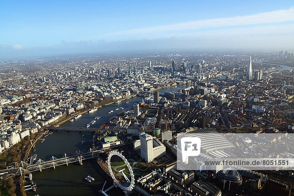 Luftaufnahme des zentralen London mit London Eye  England  Großbritannien