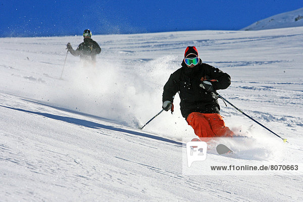 Biegung  Biegungen  Kurve  Kurven  gewölbt  Bogen  gebogen  Kurve  Urlaub  Pulverschnee  Ski  Gesichtspuder  2  umgeben  Zimmer  Schnee