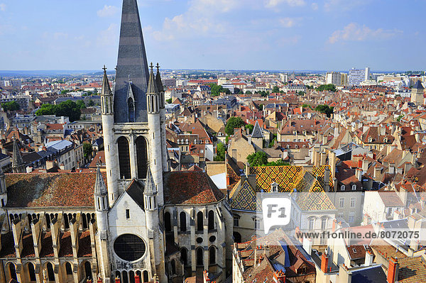 Dach Wohngebäude Großstadt Kirche Kirchturm Ansicht Natürlichkeit Dijon