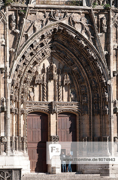 Geschichte  Monument  Kathedrale  frontal  Quadrat  Quadrate  quadratisch  quadratisches  quadratischer  Ansicht  schreiben  Gotik