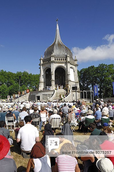 Grand Pardon at Sainte-Anne-d'Auray (56)  Breton form of pilgrimage and one of the most traditional demonstrations of popular Catholicism in Brittany. Religious ceremony at the memorial of Sainte-Anne. Faithful attending the open-air mass