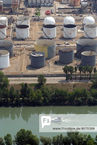 nahe Kraftstofftank Tal Boot Ansicht aufbewahren Raffinerie Luftbild Fernsehantenne Chemikalie Lyon Rhone