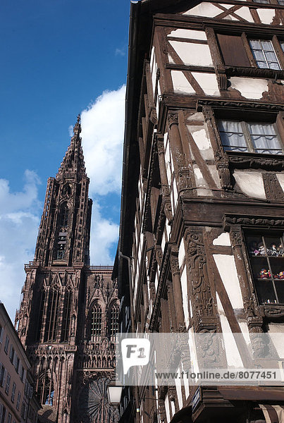 Tradition Wohnhaus Kathedrale Kirchturm Hälfte Straßburg