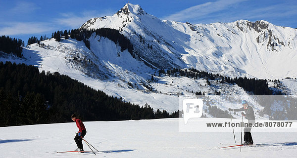 Praz sur Arly (74) : Couple cross-country skiing  2008