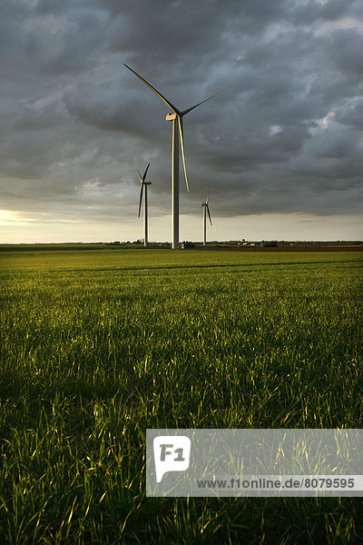Erneuerbare Energie Alternative Energie Alternativenergie Feuerwehr Energie energiegeladen Schutz Dankbarkeit Windmühle Windpark Planet