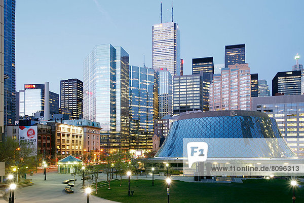 Pecaut Square und Roy Thomson Hall  Toronto  Ontario  Kanada