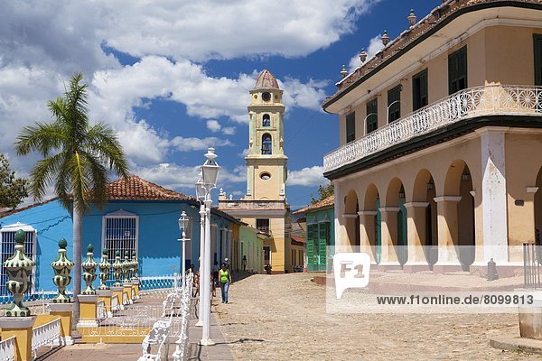 Glockenturm  Stadtplatz  Westindische Inseln  Mittelamerika  Ansicht  UNESCO-Welterbe  Trinidad und Tobago  Kuba  Bürgermeister