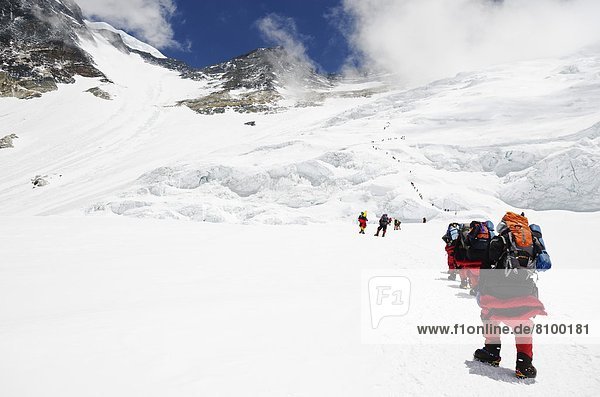 Bergsteiger Berg Himalaya Mount Everest Sagarmatha Lhotse UNESCO-Welterbe Asien Nepal