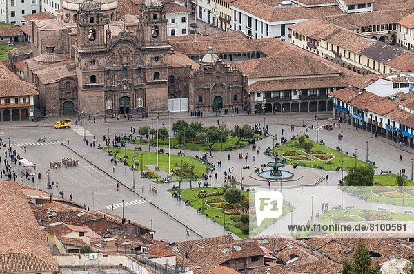 Cuzco cityscape with Plaza de Armas from hill above city  Cuzco  UNESCO World Heritage Site  Peru  South America
