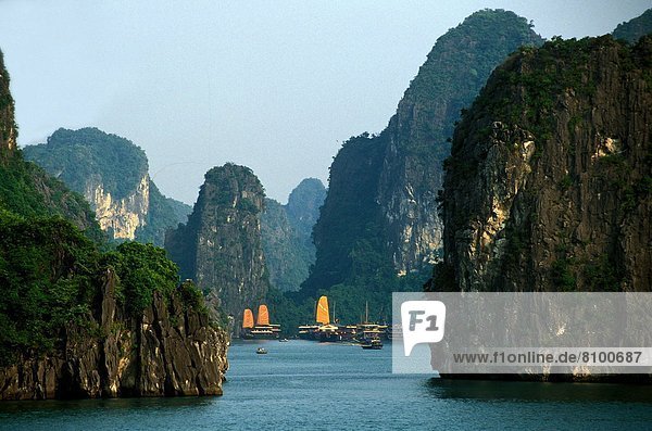 Ha-Long Bay  UNESCO World Heritage Site  Vietnam  Indochina  Southeast Asia  Asia
