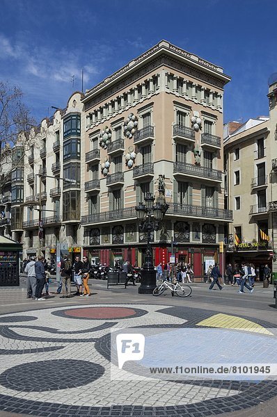 Europa  Regenschirm  Schirm  Gebäude  Bürgersteig  Dekoration  Barcelona  Mosaik  Spanien