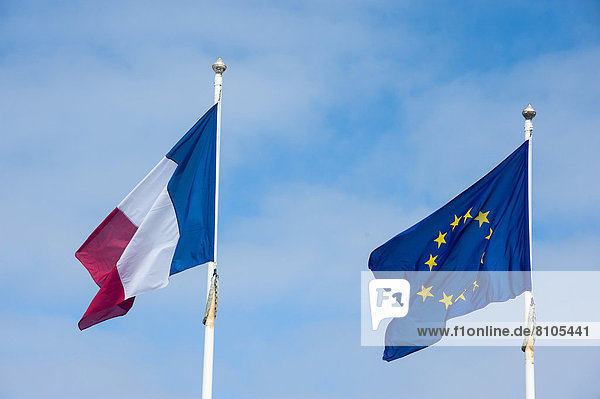 Französische Flagge und EU-Flagge