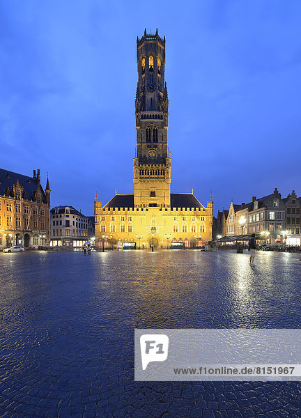 Glockenturm Nacht UNESCO-Welterbe