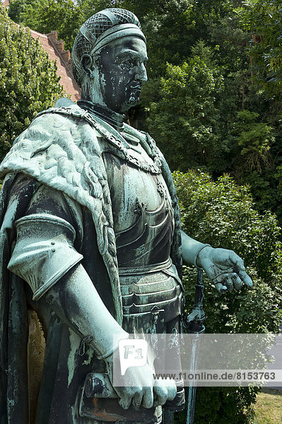 Bronzestatue Ludwig der Reiche  Herzog von Bayern