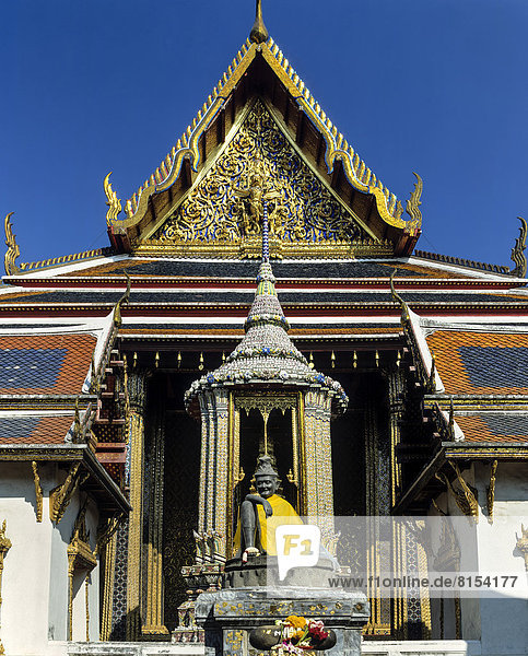 Statue Hermit Doctor Cheewaka Komarapach,  Wat Phra Kaeo Tempel,  Königspalast