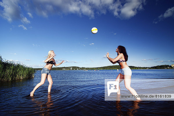Wasser  Frau  Spiel  Volleyball