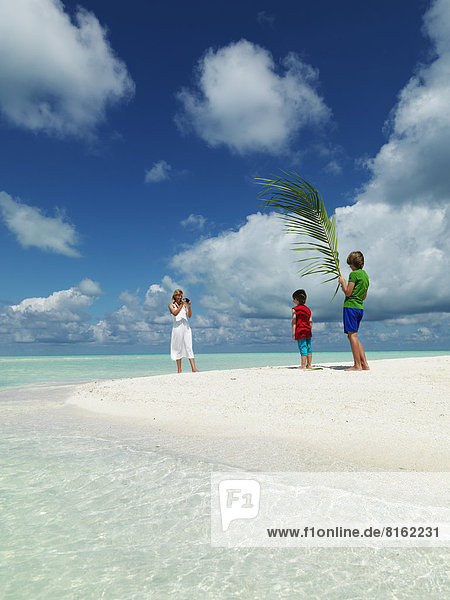 Fotografie  nehmen  Spiel  Strand  Junge - Person  Sand  Mutter - Mensch