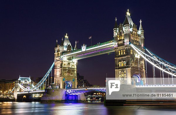 Großbritannien  England  London  die Tower Bridge