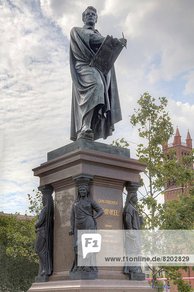Karl Friedrich Schinkel Denkmal auf dem Schinkelplatz