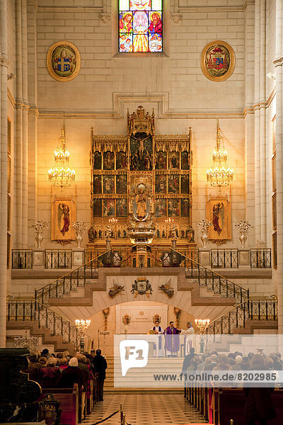 Worship  Almudena Cathedral or Catedral de Santa María la Real de la Almudena de Madrid