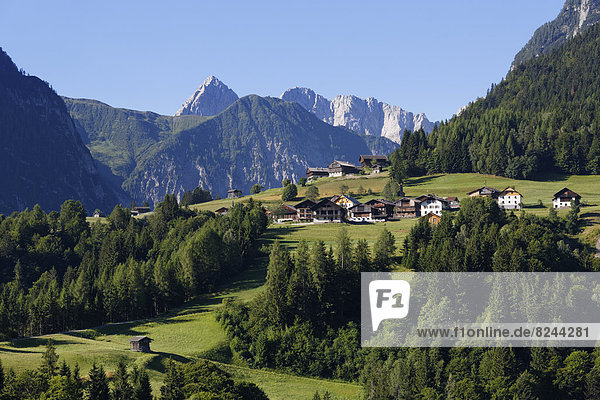 Karnische Alpen  Dorf Nostra