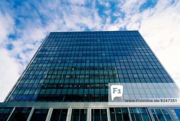 niedrig Hochhaus Ansicht Flachwinkelansicht Winkel modern