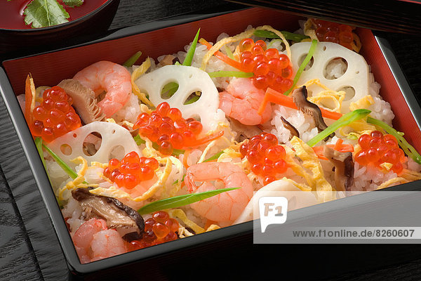 Chirashizushi