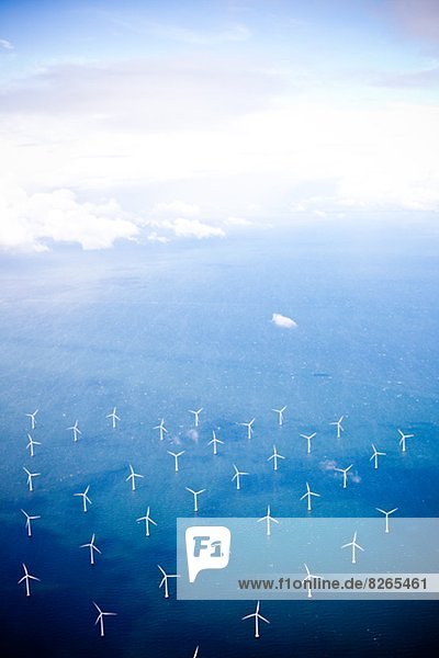 Windturbine Windrad Windräder Meer Ansicht Luftbild Fernsehantenne