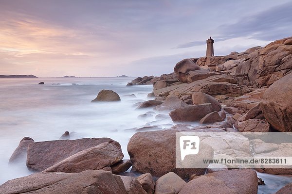 Lighthouse of Meen Ruz  Ploumanach  Cote de Granit Rose  Cotes d'Armor  Brittany  France  Europe
