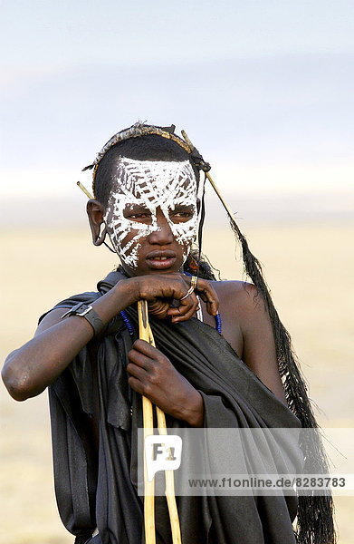 klar  Tradition  ankommen  Krieger  jung  Lebensphase  Farbe  Farben  Masai  bemalen  Tansania