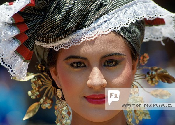 Kostüm - Faschingskostüm  Mädchen  Sumatra  Indonesien  hübsch