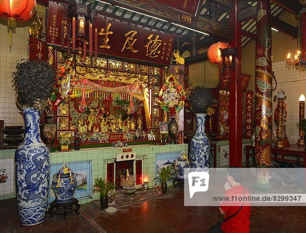 Leng Bua La Shrine  the oldest Chinese temple in Bangkok  Chinatown  Bangkok  Thailand  Southeast Asia  Asia