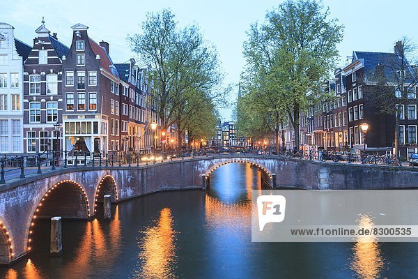 Amsterdam  Hauptstadt  Europa  Niederlande  Abenddämmerung