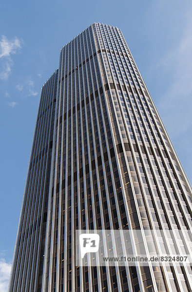 Tower 42  vormals NatWest Tower  von R. Seifert und Partners entworfen  Großbritanniens erster Wolkenkratzer