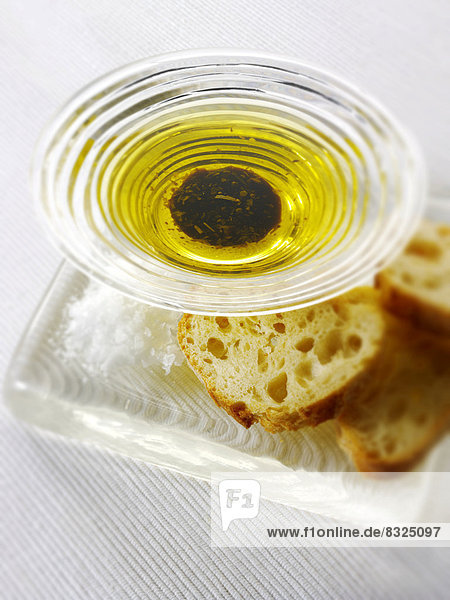 Olivenöl zum Dippen von Brot