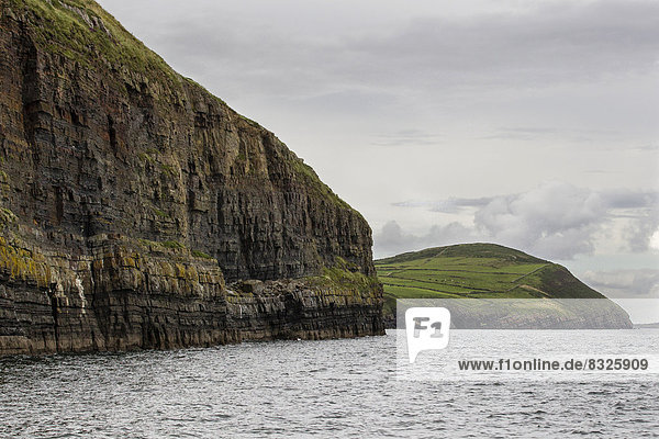 Steep coastline  cliffs  at the estuary of the River Shannon  Atlantic Ocean