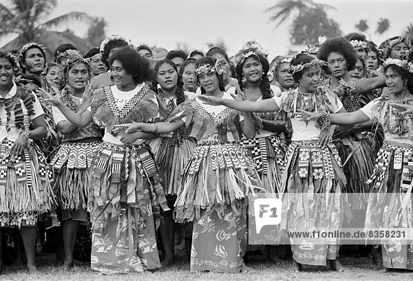 Mensch  Menschen  Fest  festlich  tanzen  Kultur  Pazifischer Ozean  Pazifik  Stiller Ozean  Großer Ozean