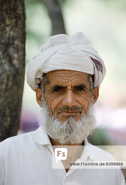 Islamabad  Hauptstadt  Mann  Tradition  Senior  Senioren  Kleidung  Pakistan